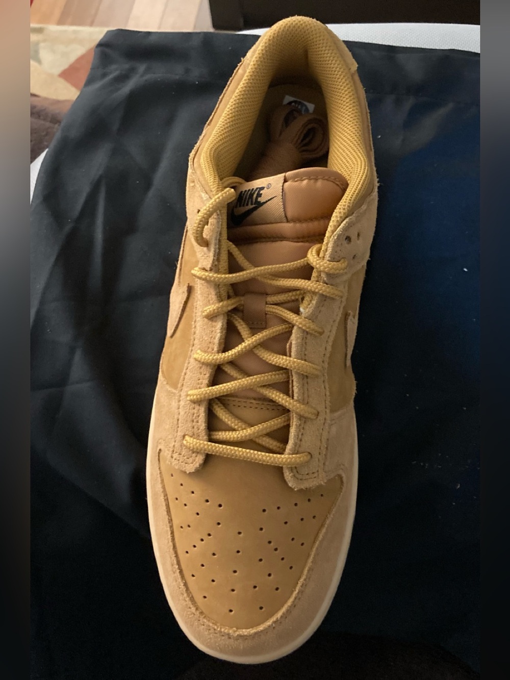 NIB Men’s Nike Dunks Low Retro SE Wheat Suede 11.5 sneakers